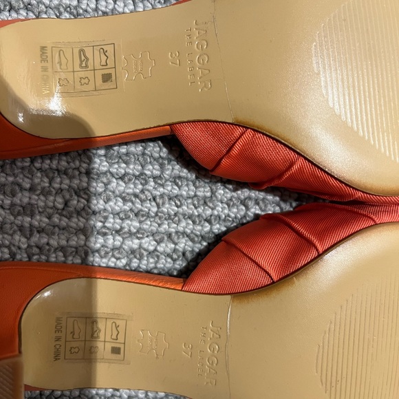 Jagger The Label Orange Pointed Toe Kitten Heel - Picture 3 of 4